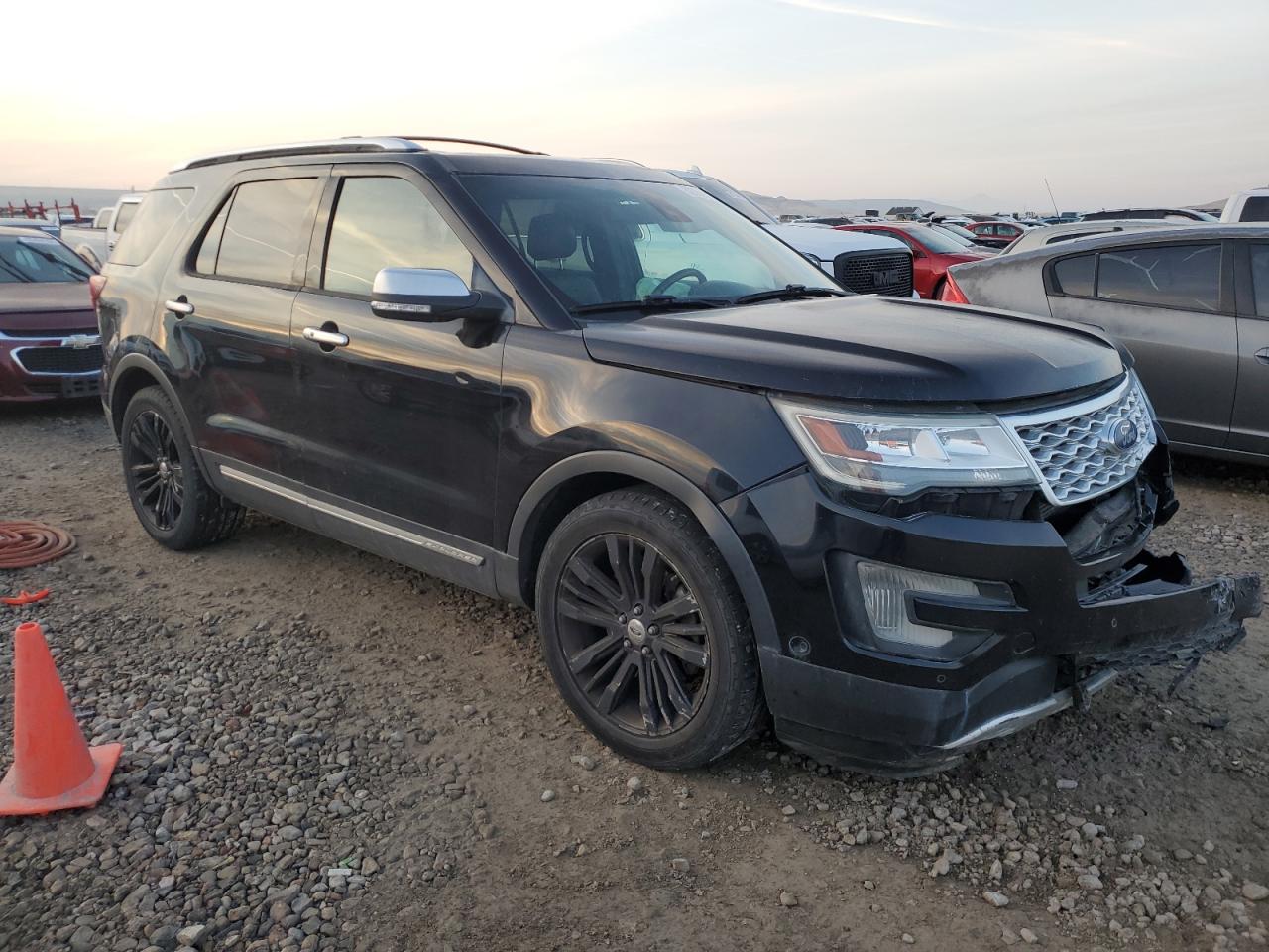 VIN 1FM5K8HT9GGC63436 2016 FORD EXPLORER no.4