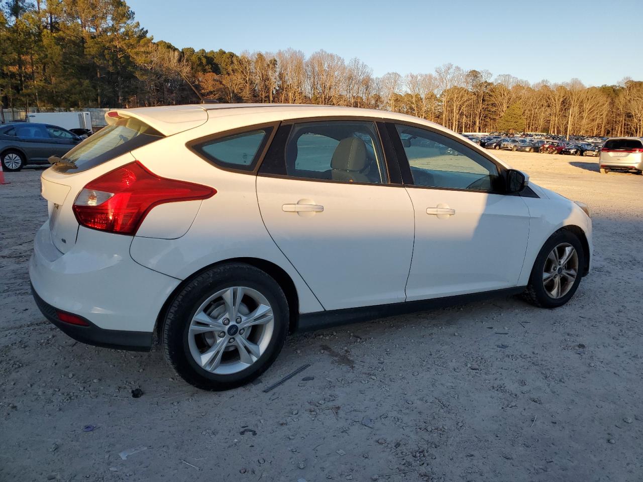 VIN 1FADP3K26DL321337 2013 FORD FOCUS no.3