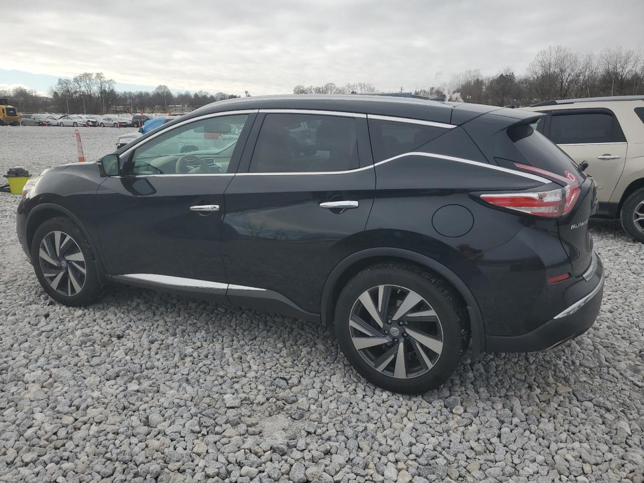 2015 Nissan Murano - Image 2