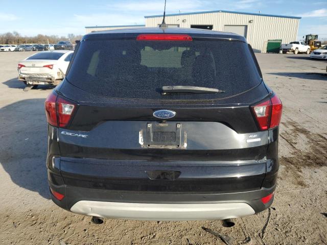  FORD ESCAPE 2019 Czarny