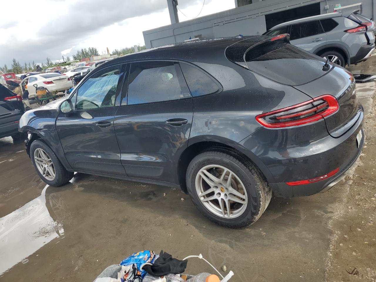 VIN WP1AA2A59JLB21079 2018 PORSCHE MACAN no.2