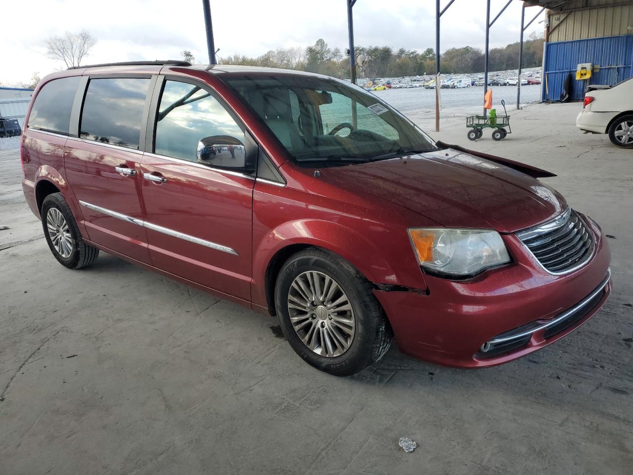 2013 Chrysler Town & Country - Image 4