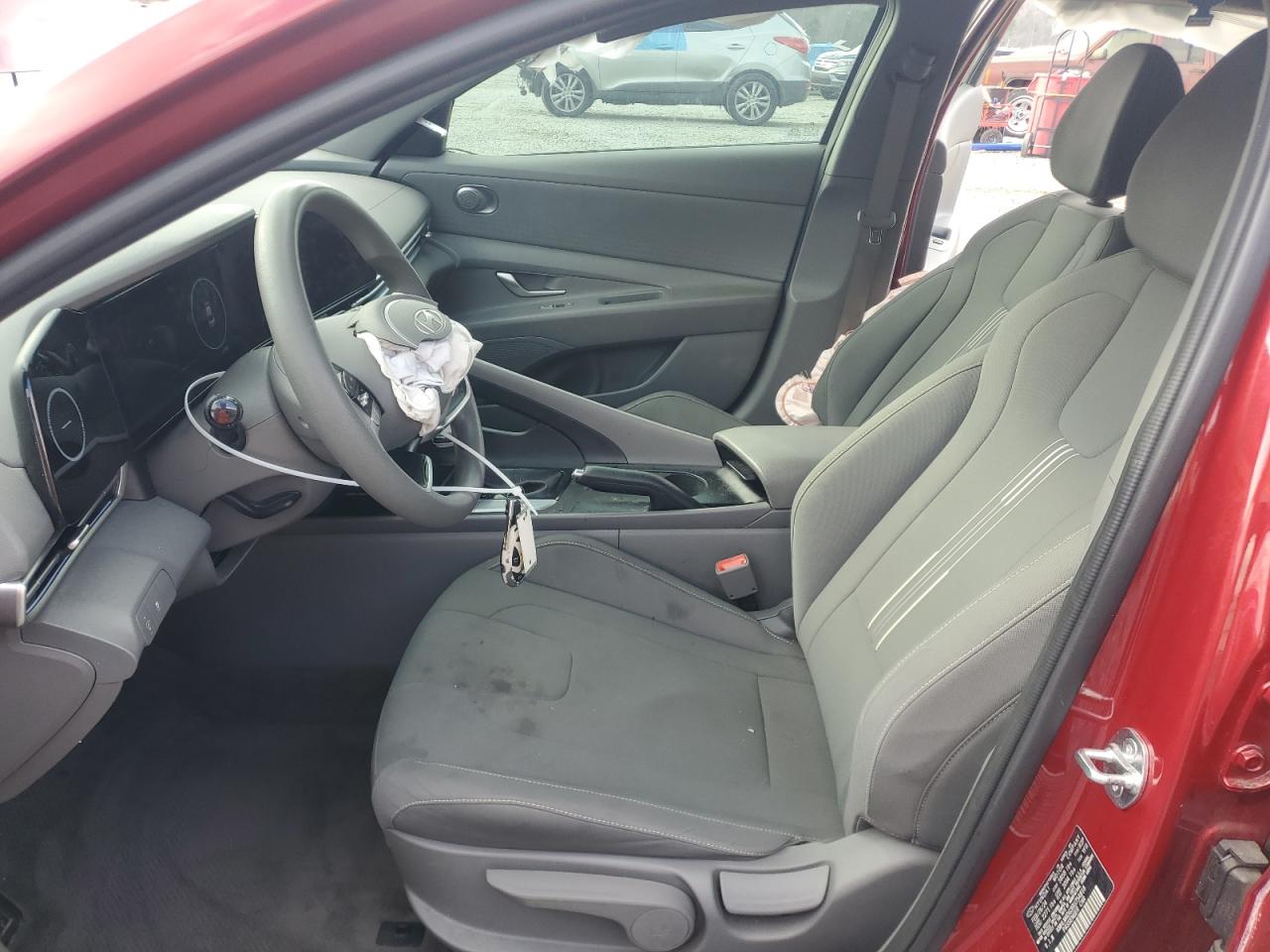 2024 Hyundai Elantra - Image 7