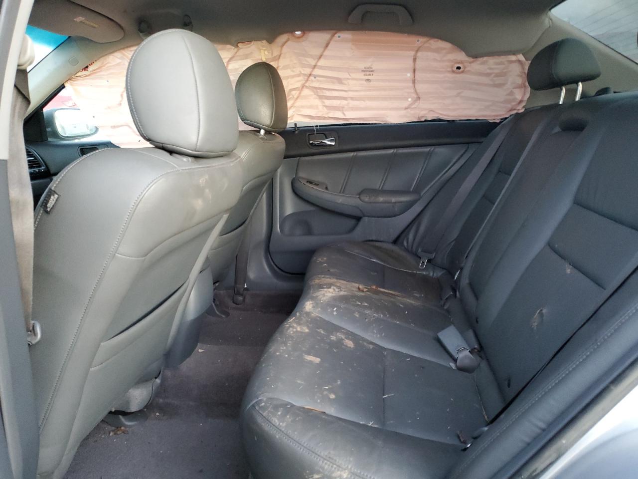 2005 Honda Accord - Image 10