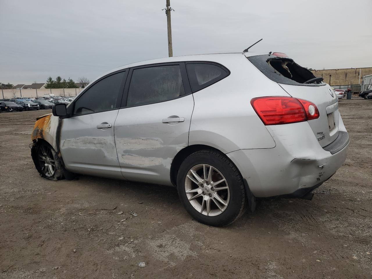 2008 Nissan Rogue - Image 2
