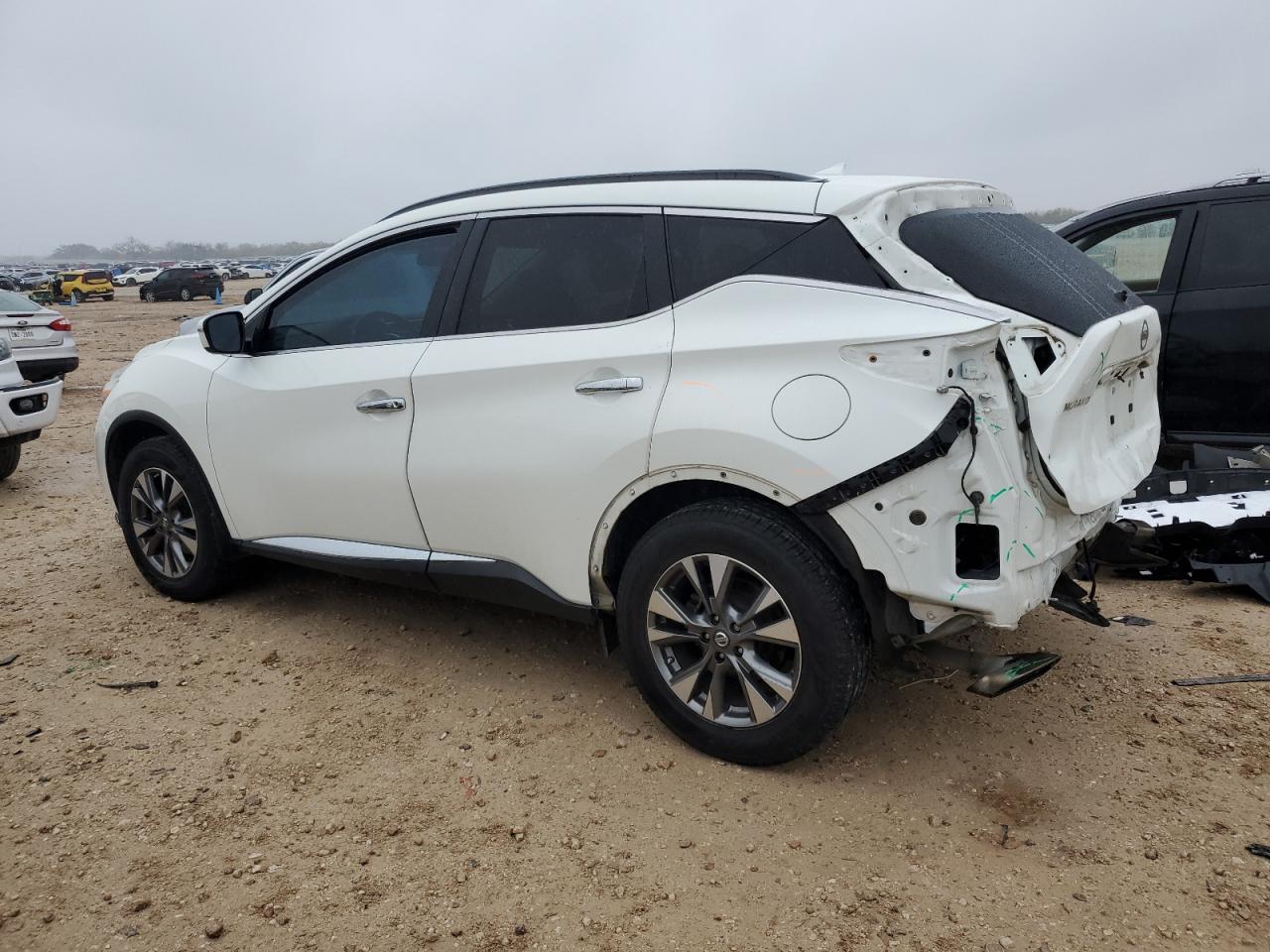 2016 Nissan Murano - Image 2