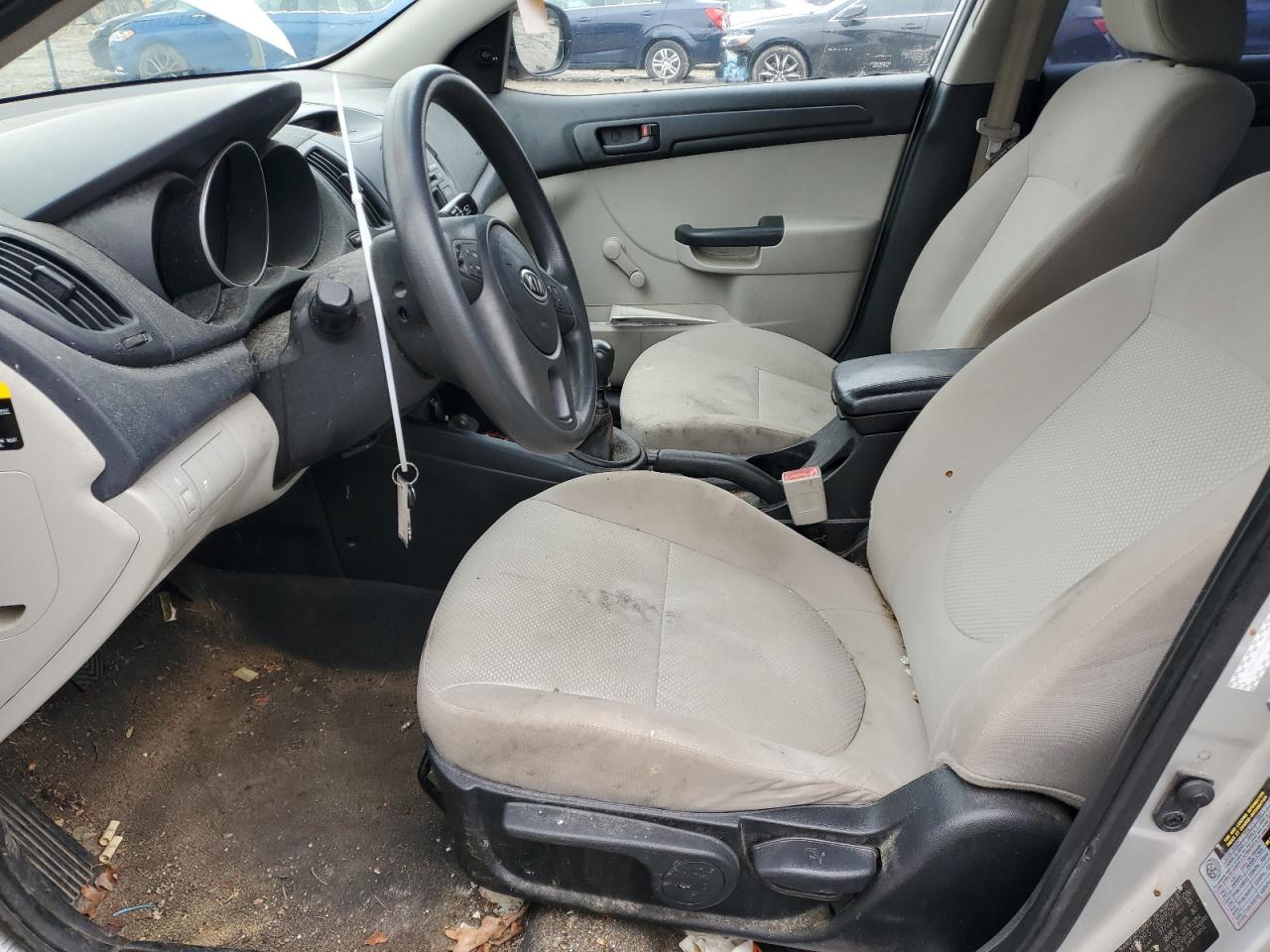 2010 Kia Forte - Image 7