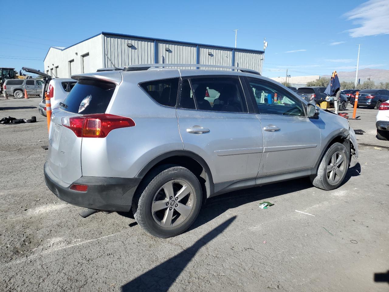 2015 Toyota RAV 4 - Image 3