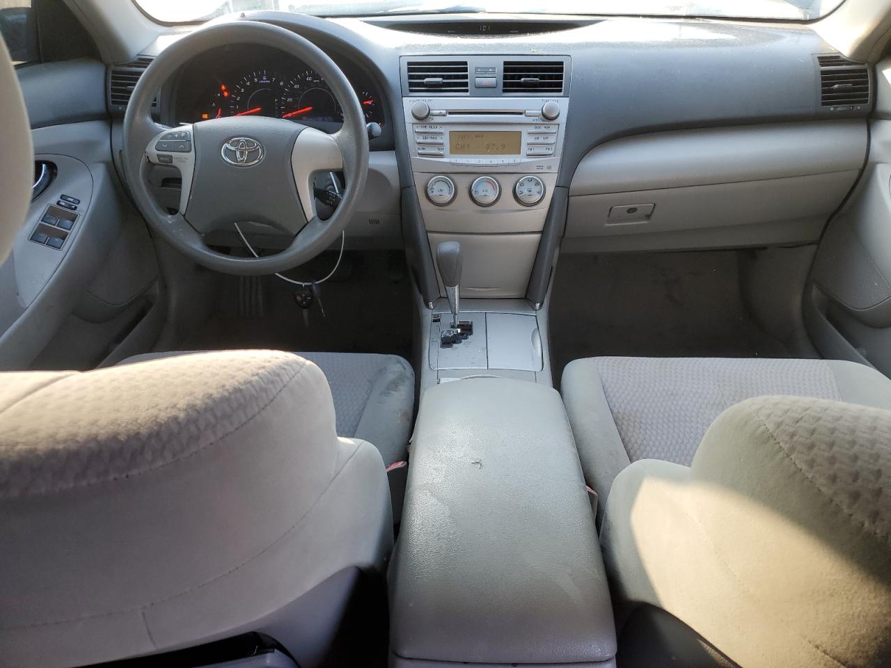 2011 Toyota Camry - Image 8