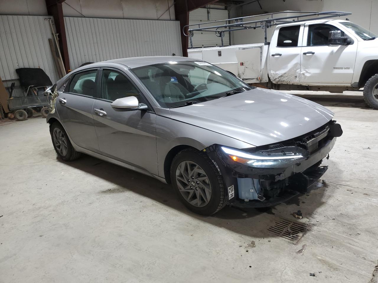 2024 Hyundai Elantra - Image 4