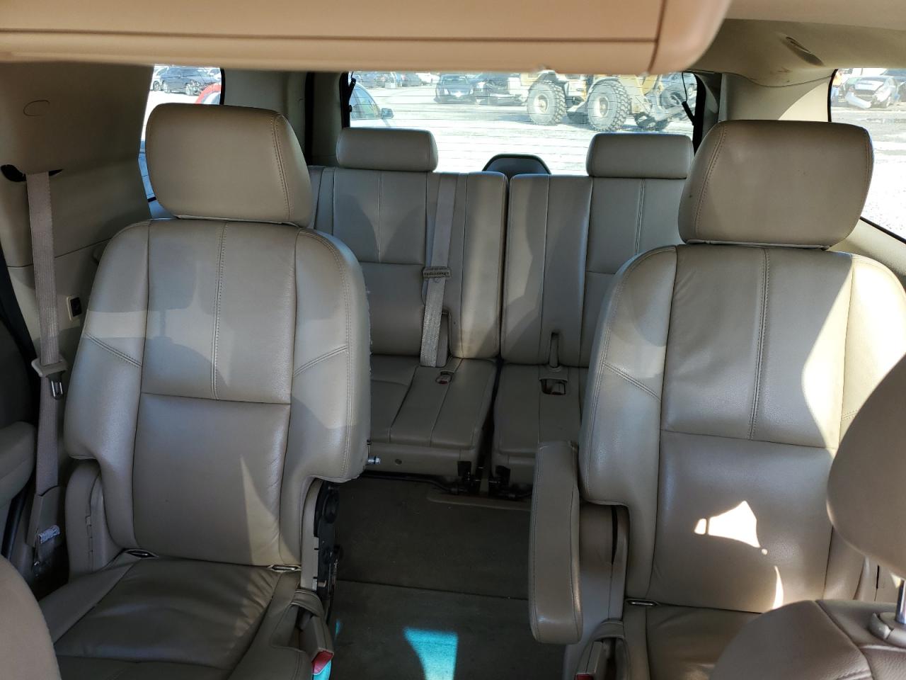 2012 GMC Yukon - Image 10