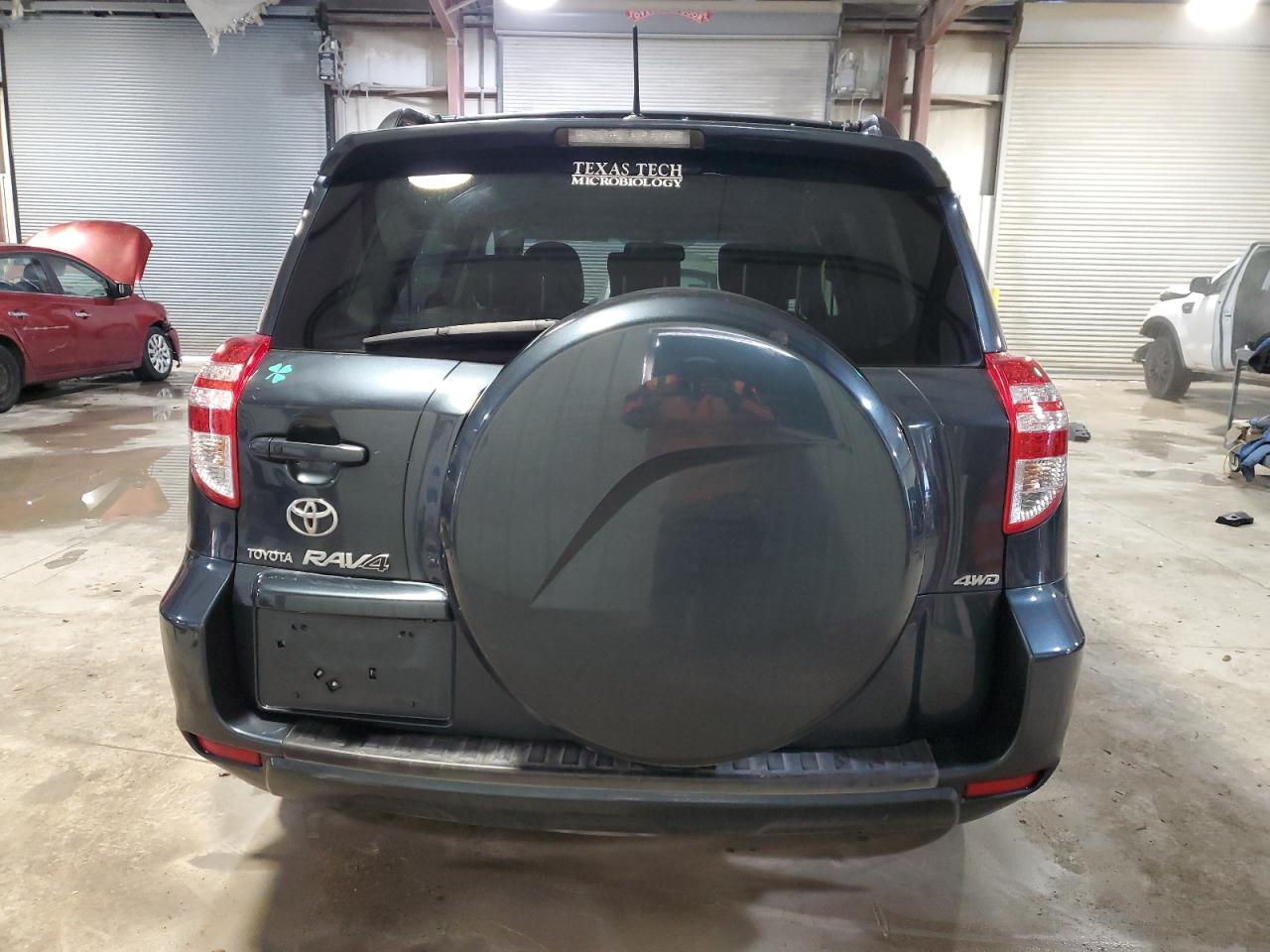 2010 Toyota RAV 4 - Image 6