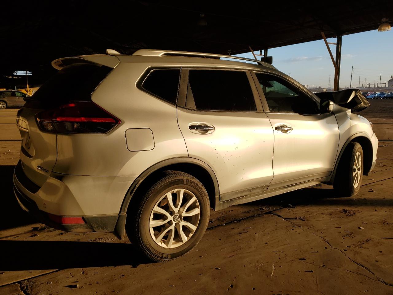 2020 Nissan Rogue - Image 3