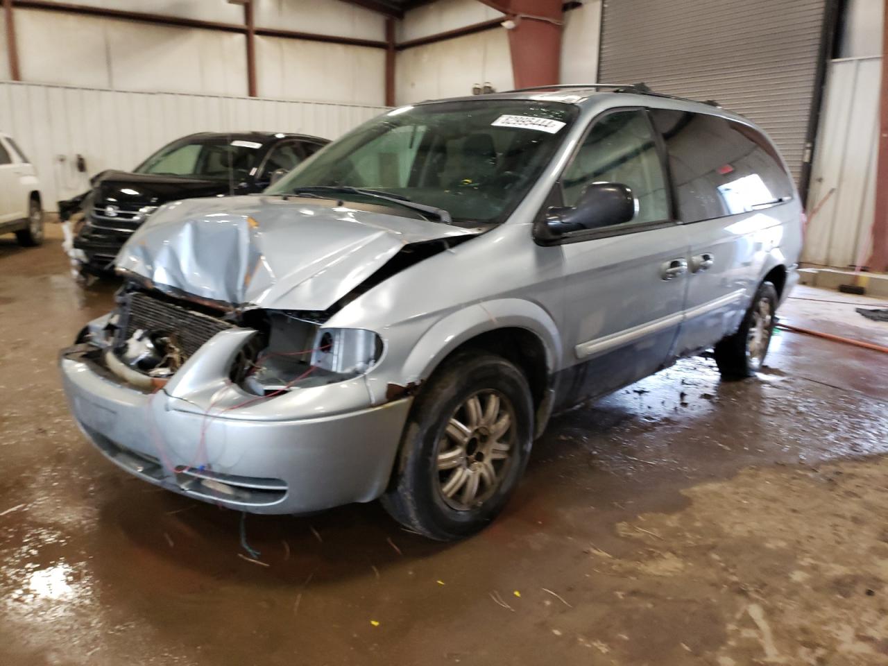 2005 Chrysler Town & Country Touring VIN: 2C8GP54L35R548372 Lot: 82995444