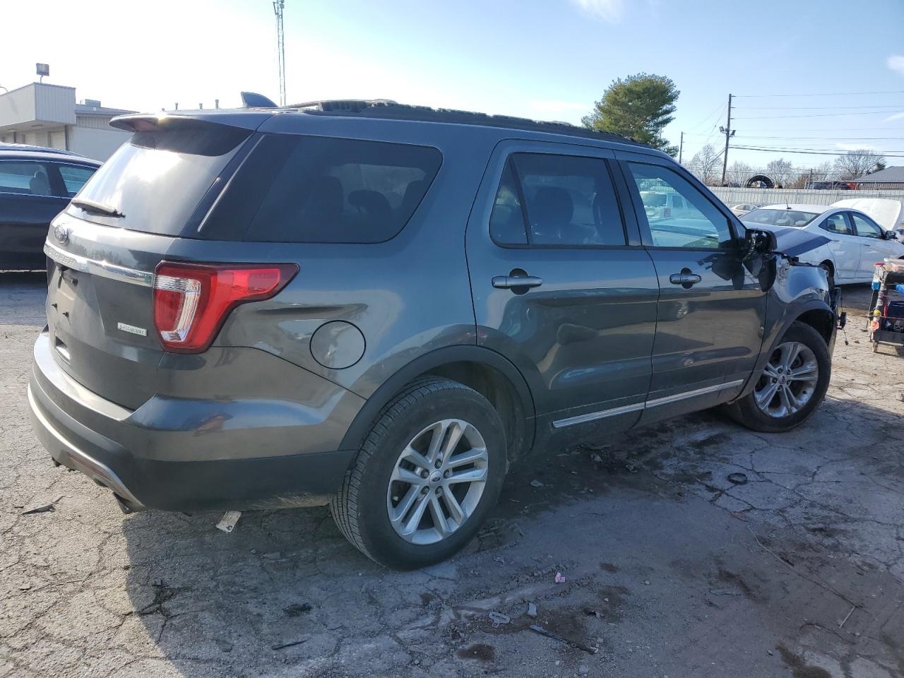 1FM5K7DH2HGA32925 FORD EXPLORER 2017