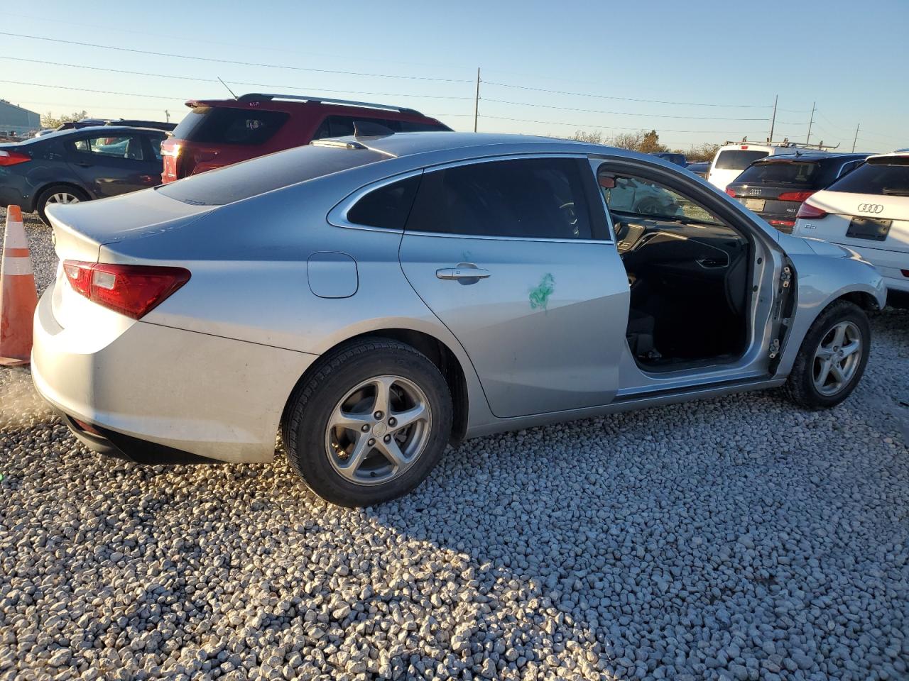 2018 Chevrolet Malibu - Image 3