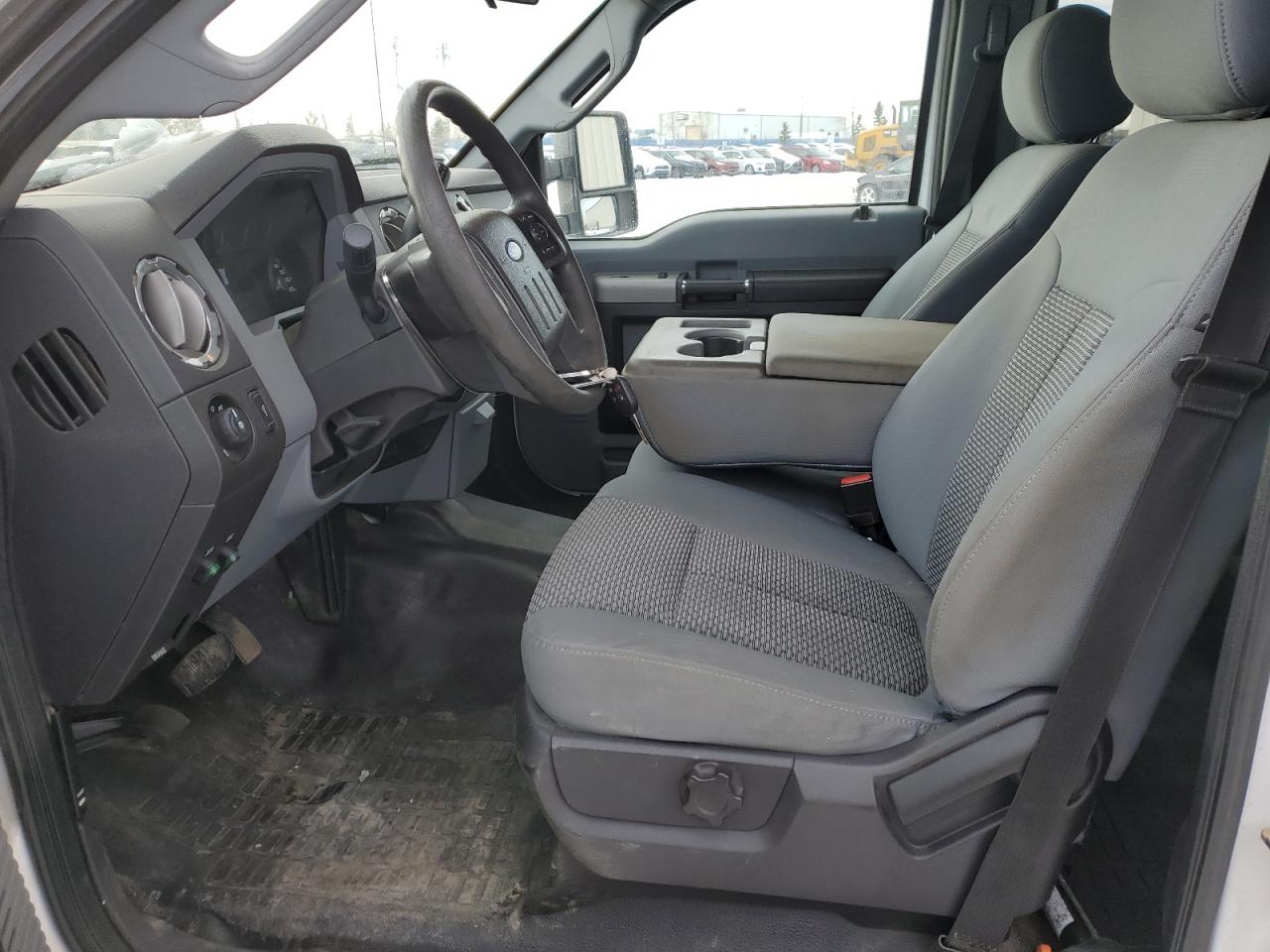 2015 Ford F350 - Image 7