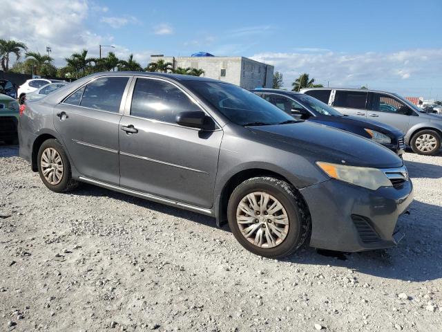 Sedans TOYOTA CAMRY 2012 Szary