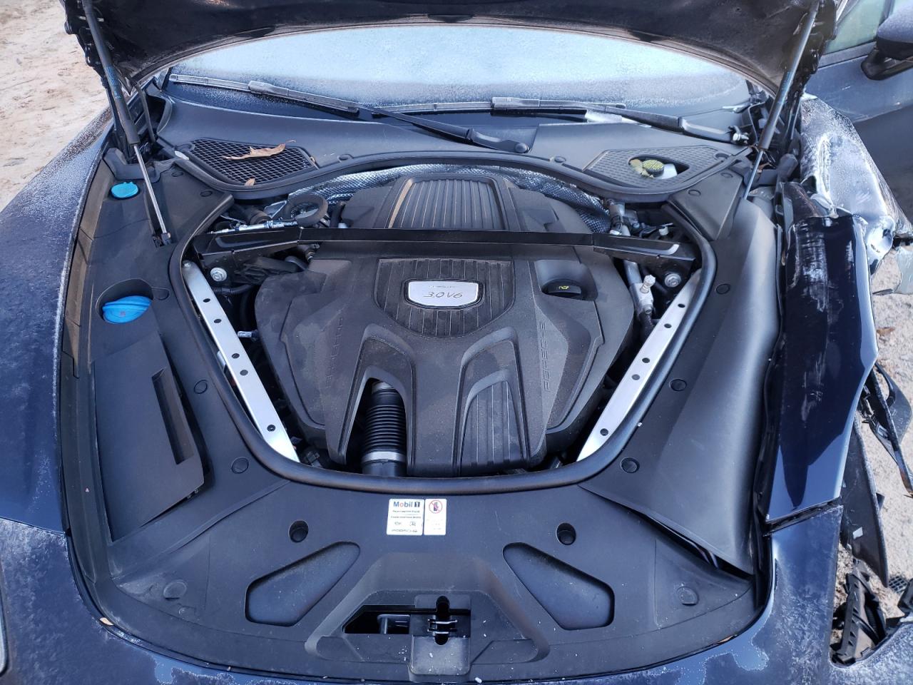 2018 Porsche Panamera - Image 13