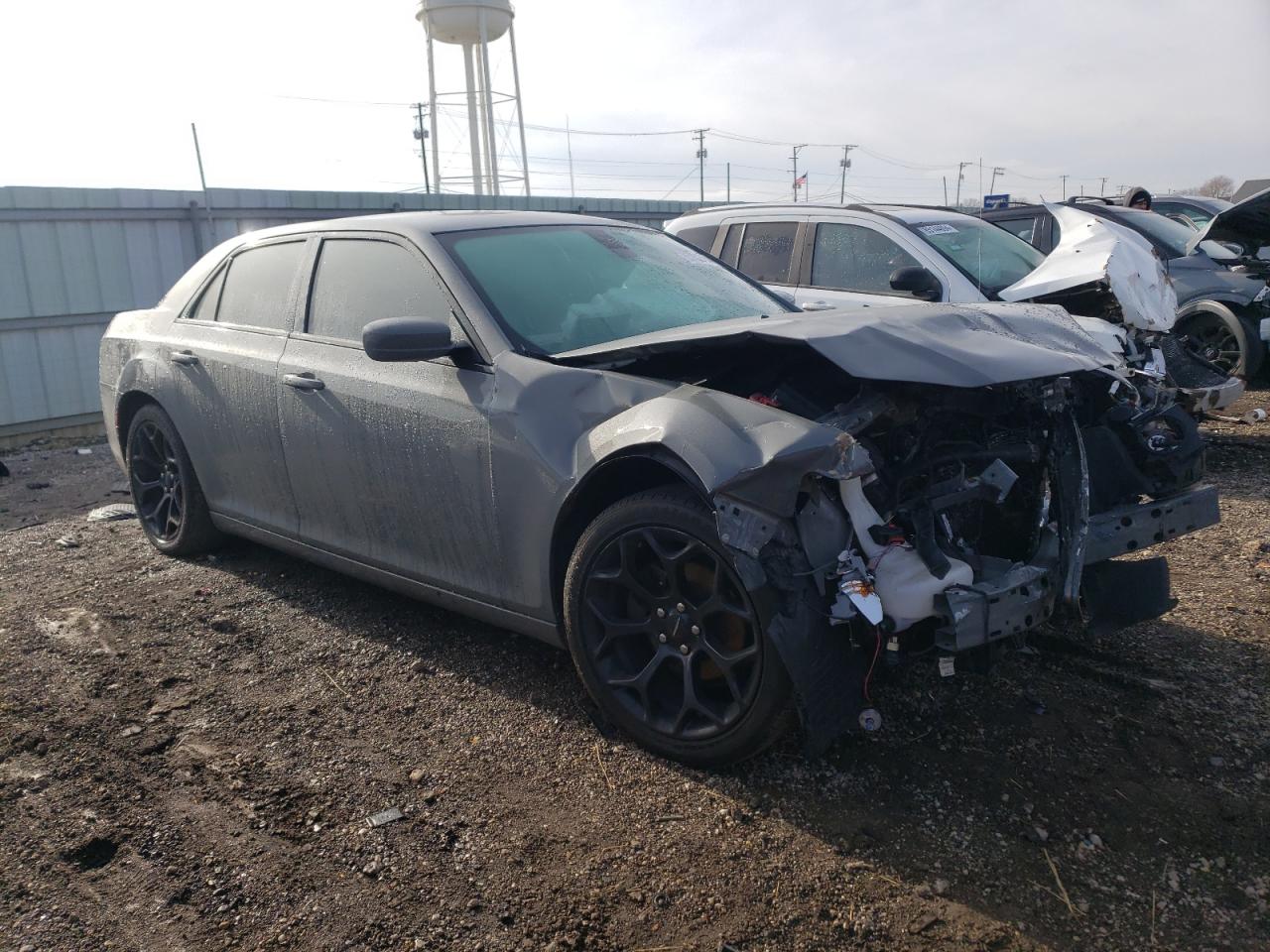 2019 Chrysler 300 - Image 4