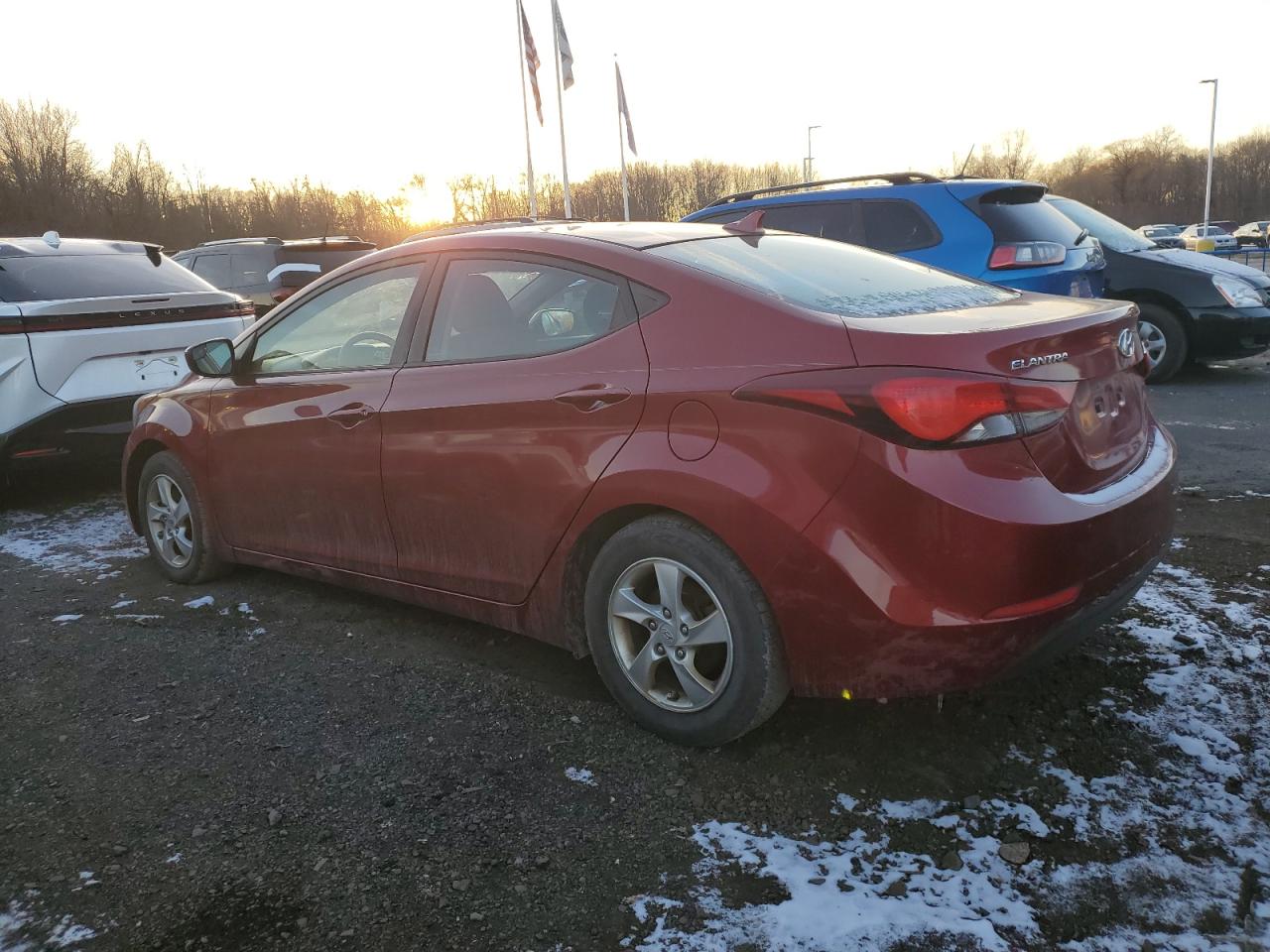 VIN 5NPDH4AE9FH576001 2015 HYUNDAI ELANTRA no.2