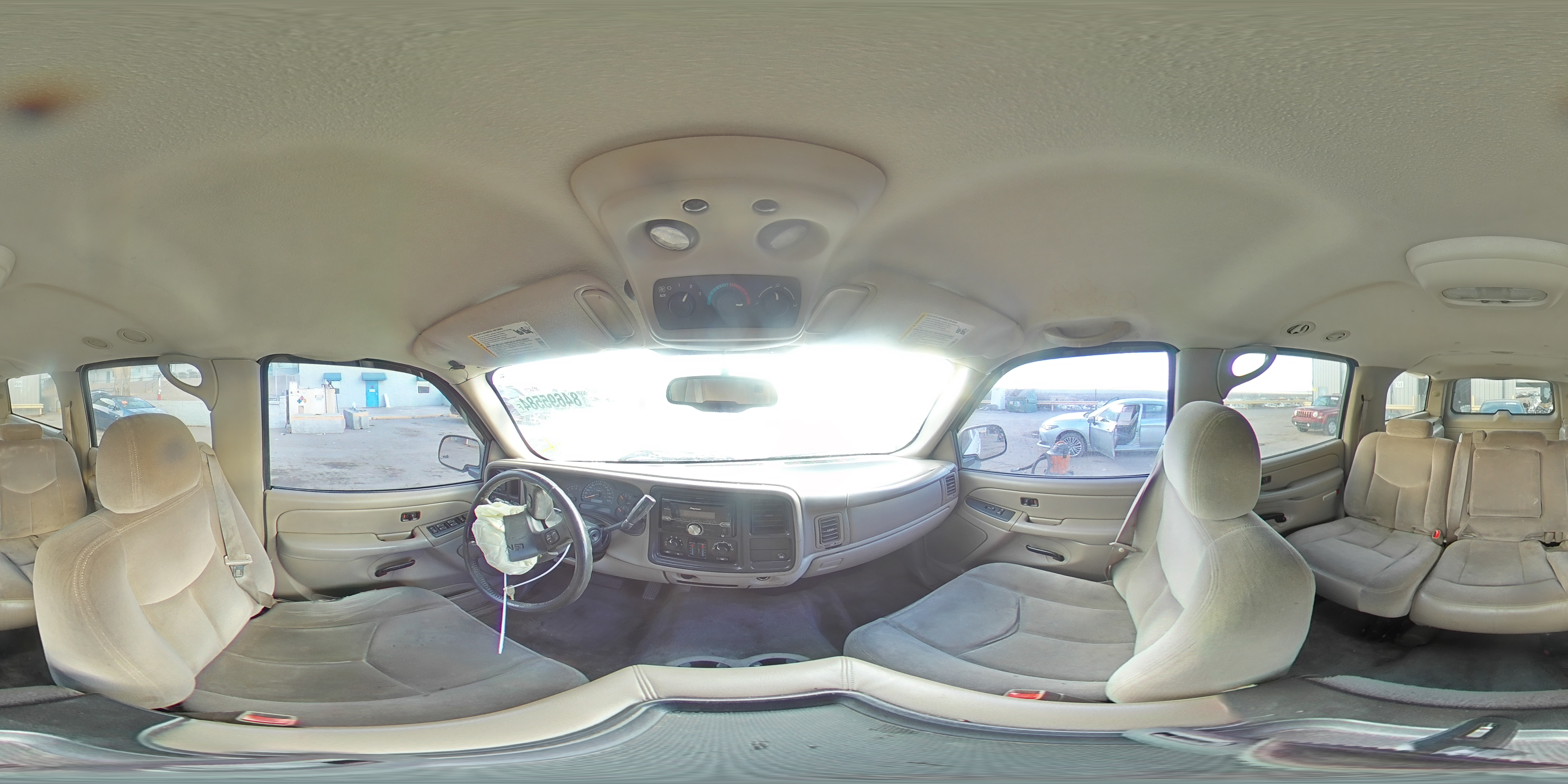2005 GMC Yukon - Image 14