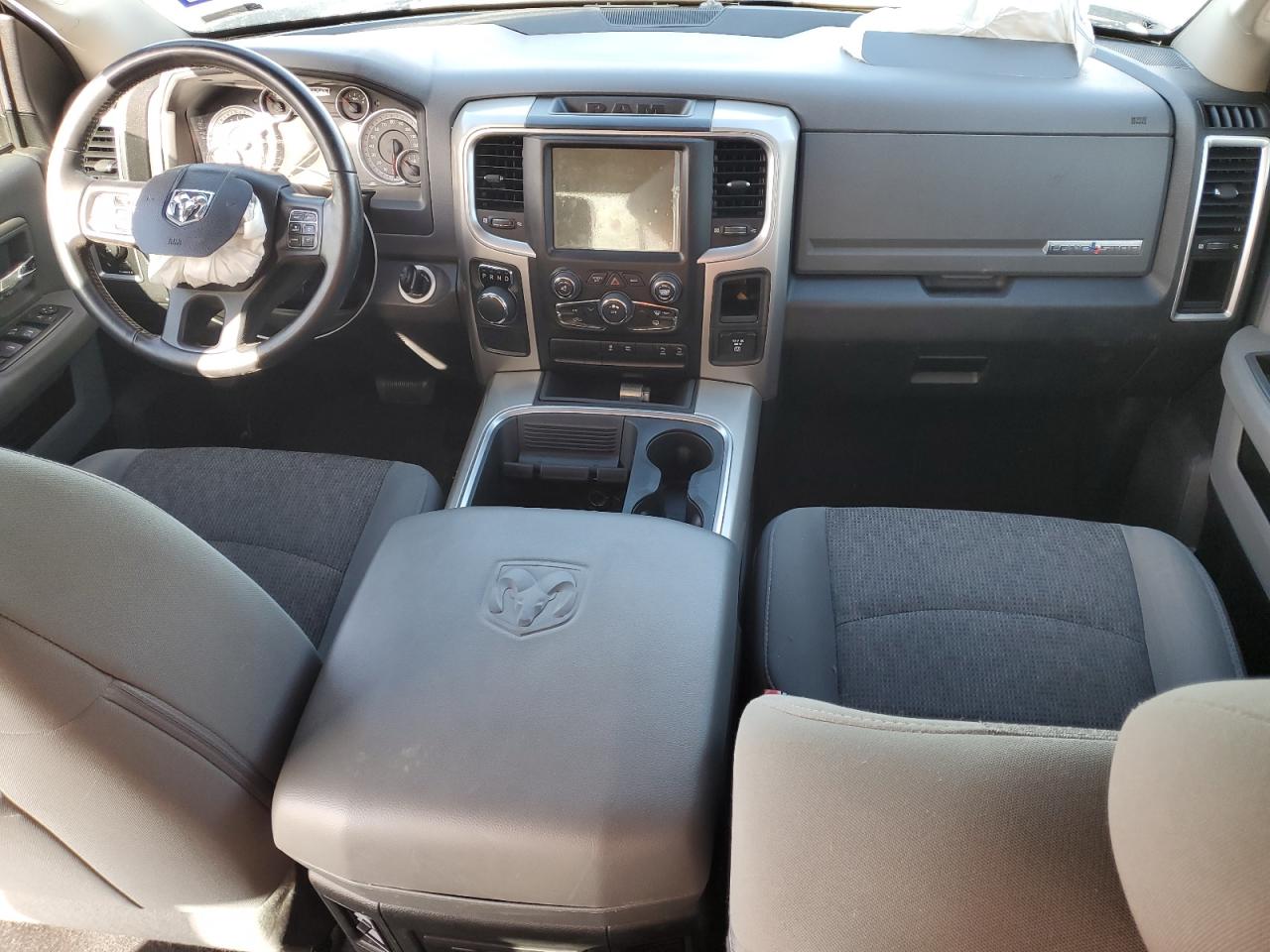 2016 RAM 1500 - Image 8