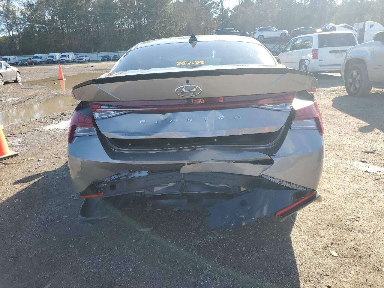 2023 Hyundai Elantra - Image 6