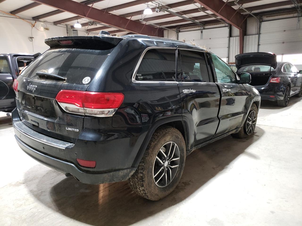 2017 Jeep Grand Cherokee - Image 3