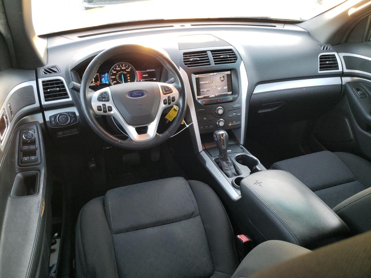 2015 Ford Explorer - Image 8