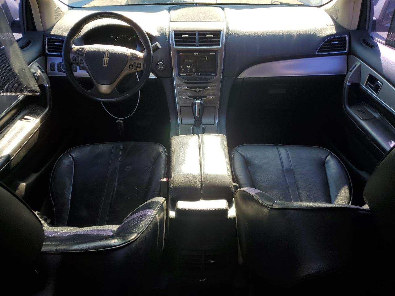 2011 Lincoln MKX - Image 8