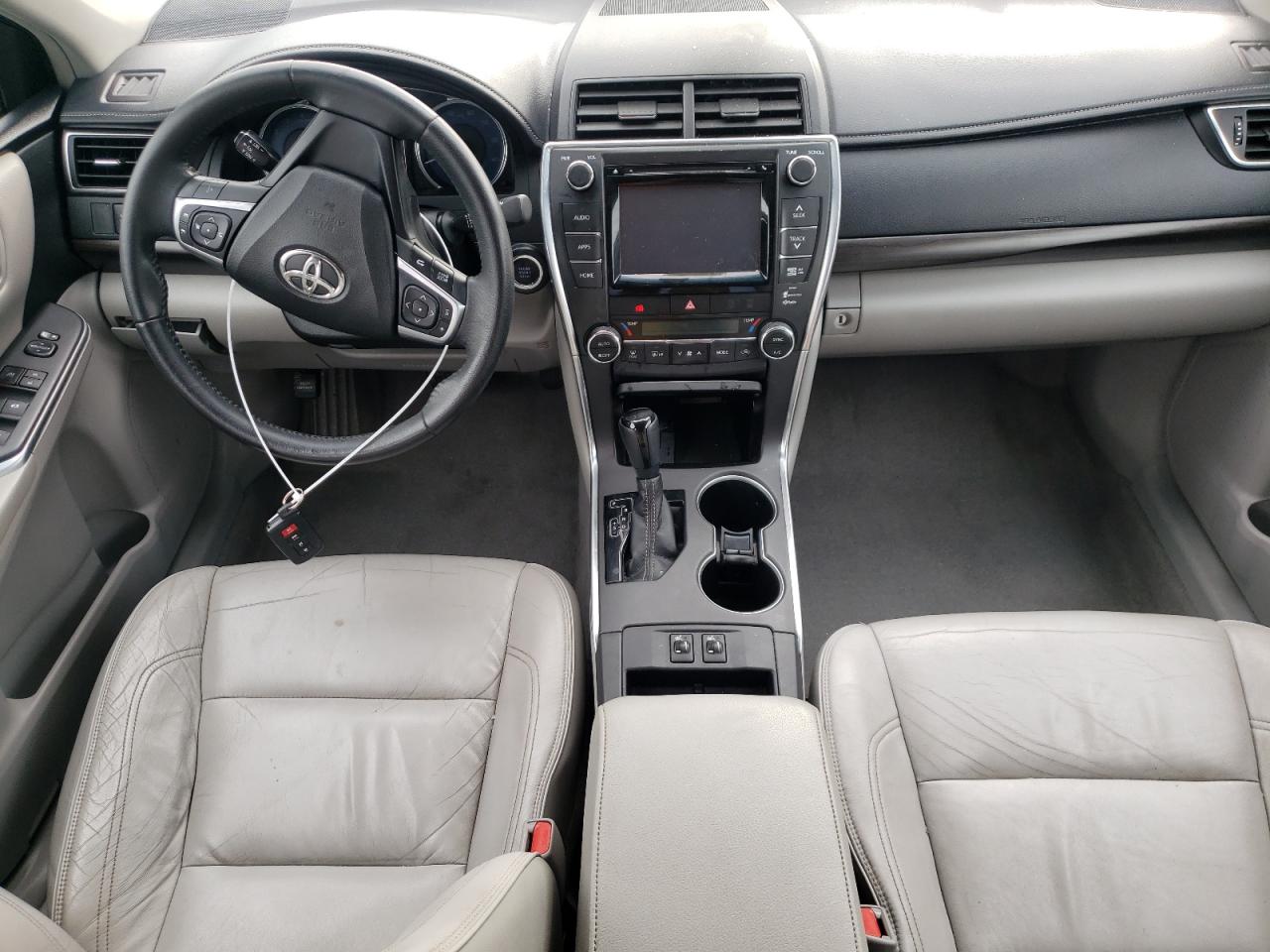 2015 Toyota Camry - Image 8
