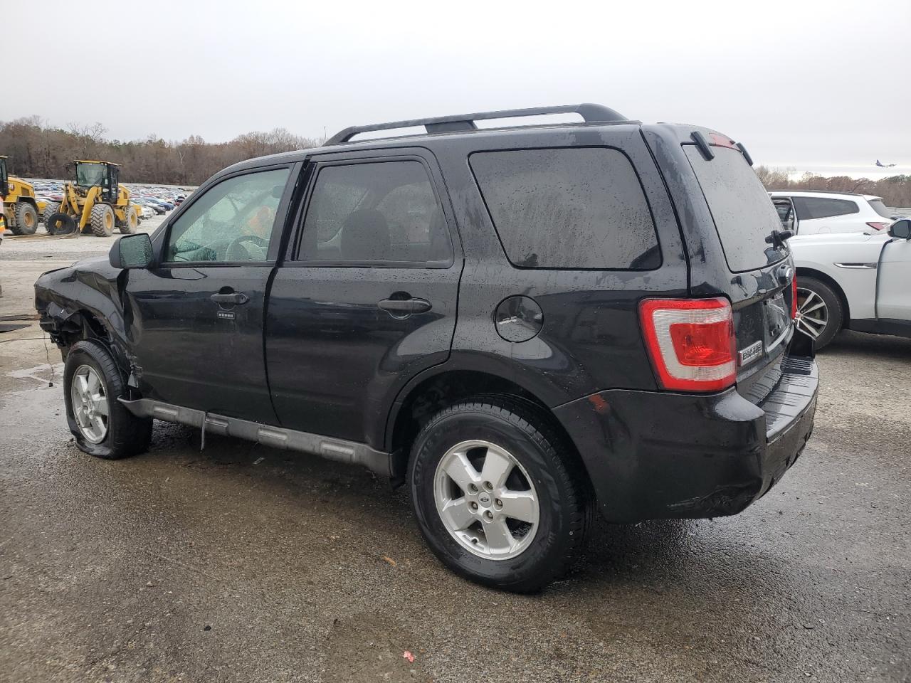 2009 Ford Escape - Image 2