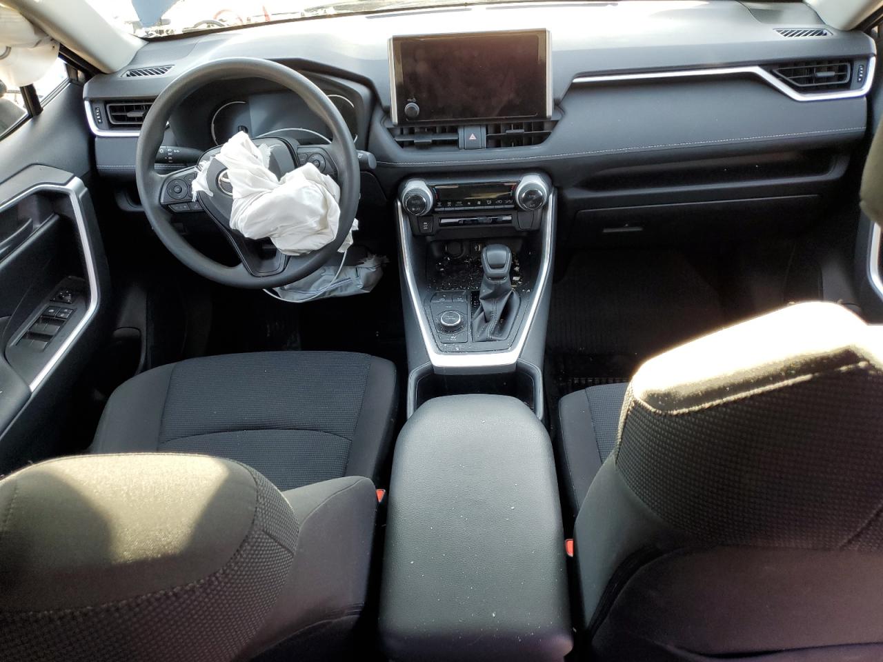 2024 Toyota RAV 4 - Image 8