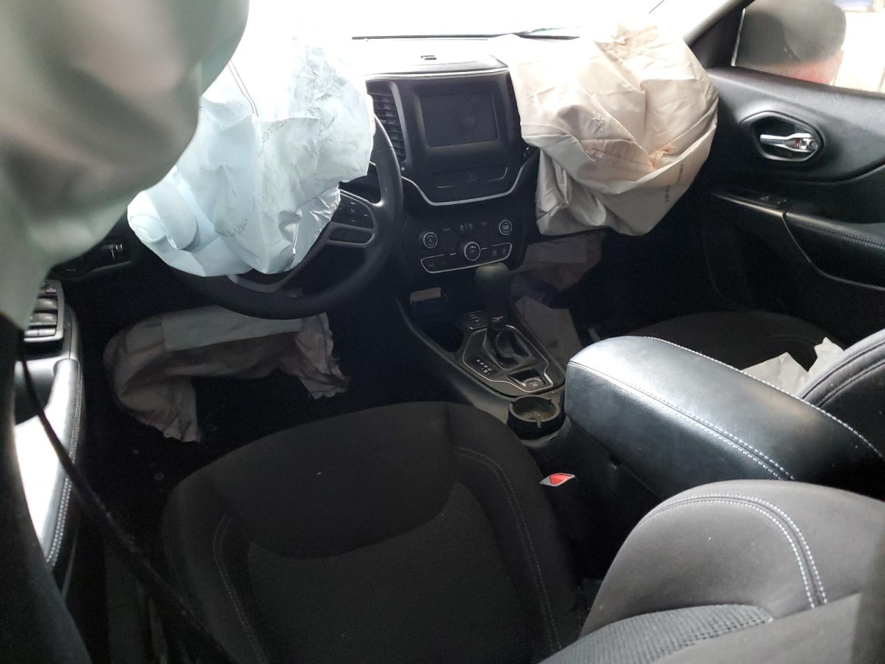 2020 Jeep Cherokee Latitude VIN: 1C4PJLCB8LD542664 Lot: 65672275