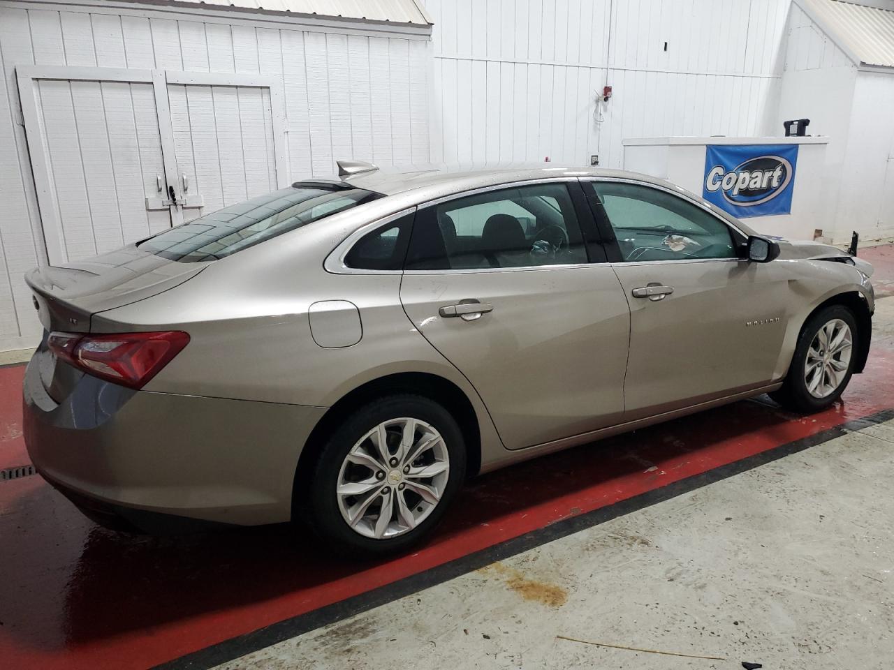2022 Chevrolet Malibu - Image 3