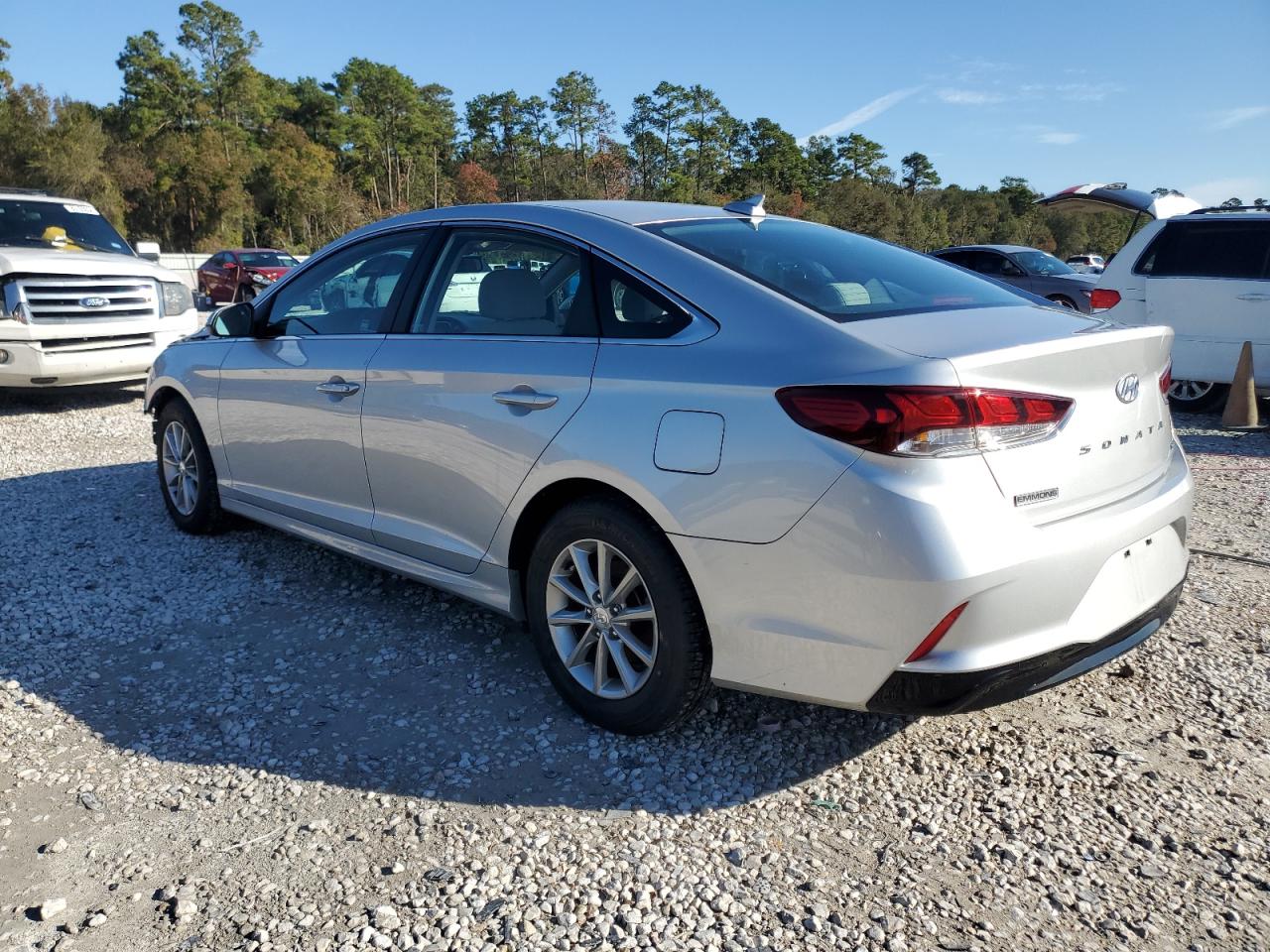 2018 Hyundai Sonata - Image 2