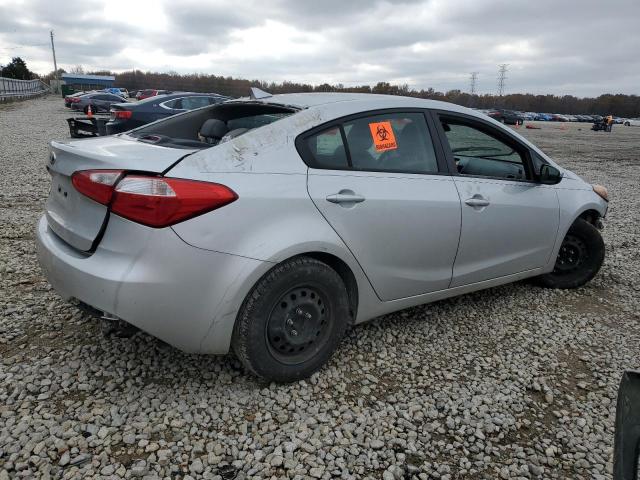 Sedans KIA FORTE 2016 Srebrny