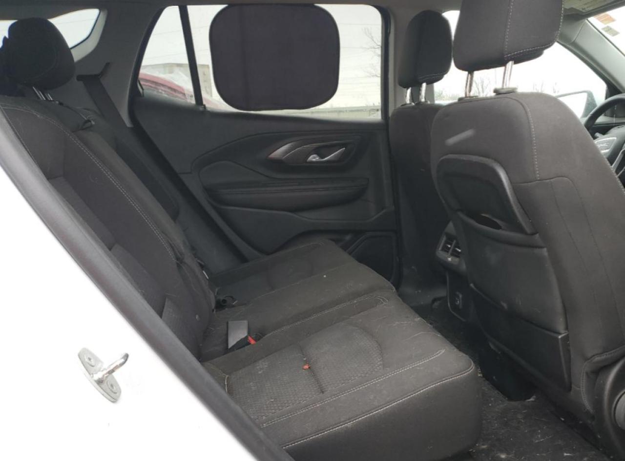 2022 GMC Terrain - Image 12