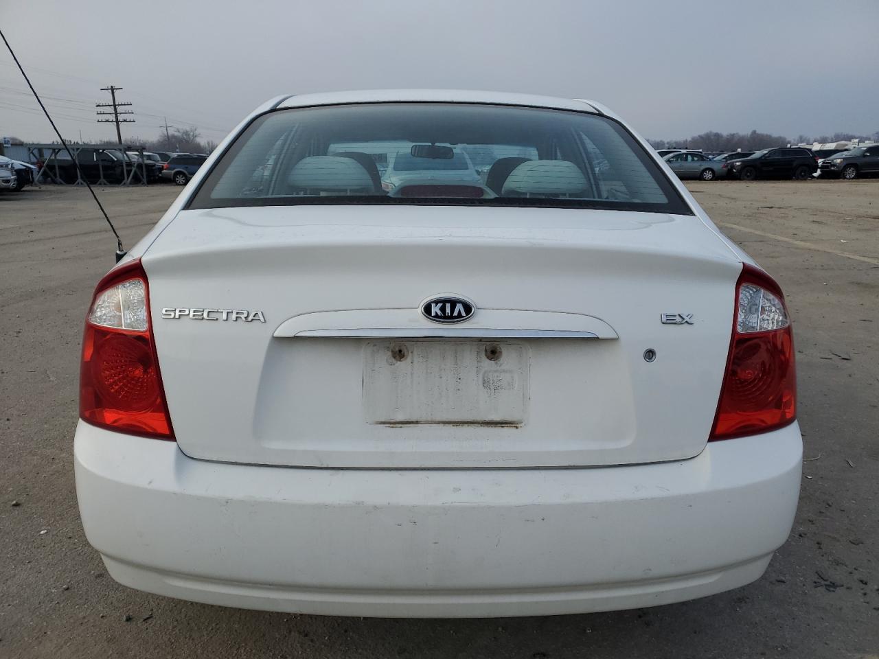 2006 Kia Spectra Lx VIN: KNAFE121X65226367 Lot: 82672894