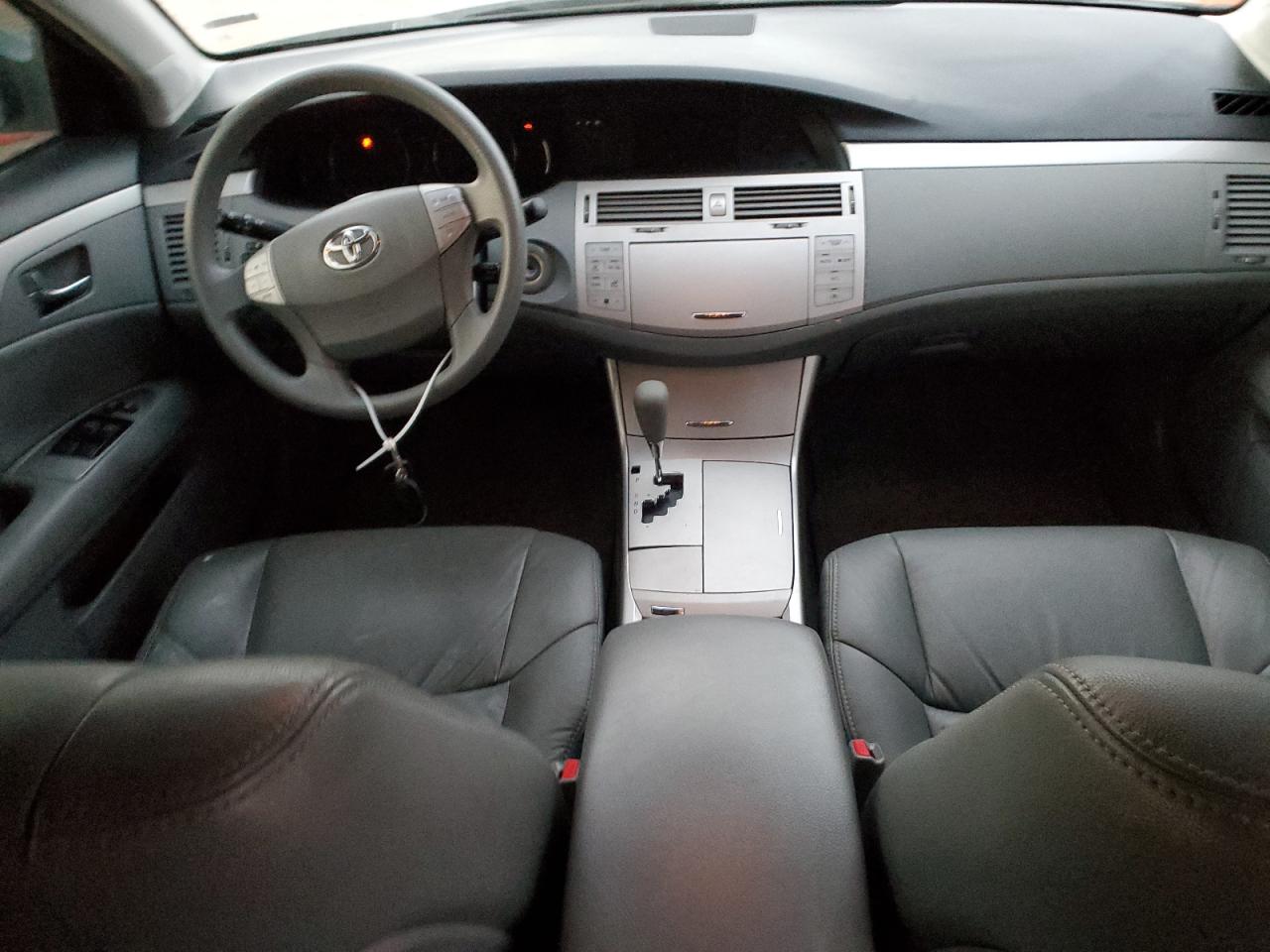 2007 Toyota Avalon - Image 8