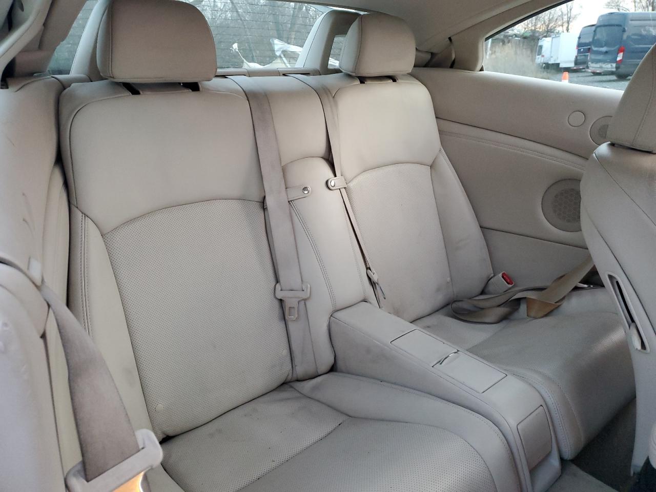 2010 Lexus IS - Image 10