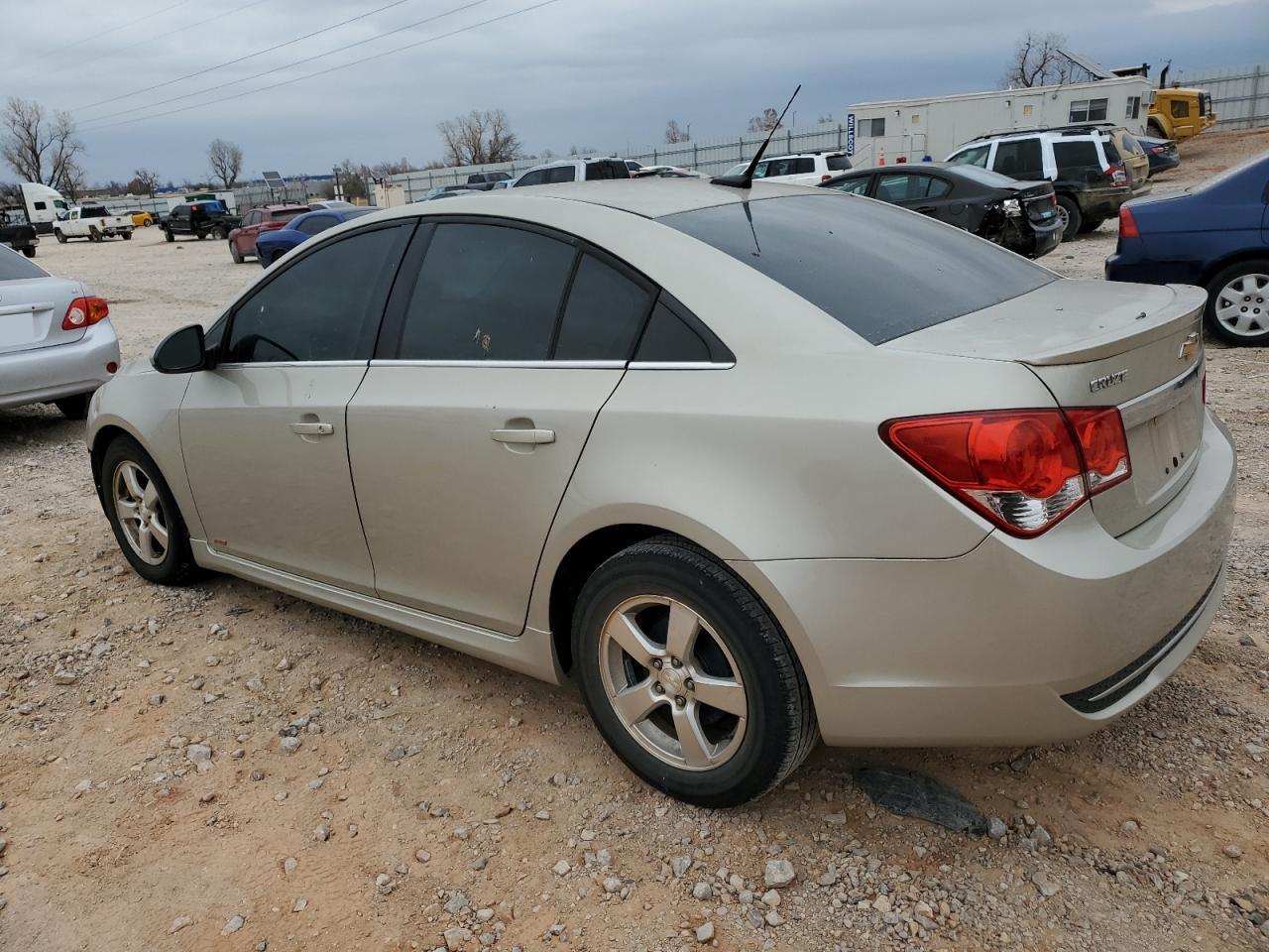 VIN 1G1PC5SBXE7170164 2014 CHEVROLET CRUZE no.2