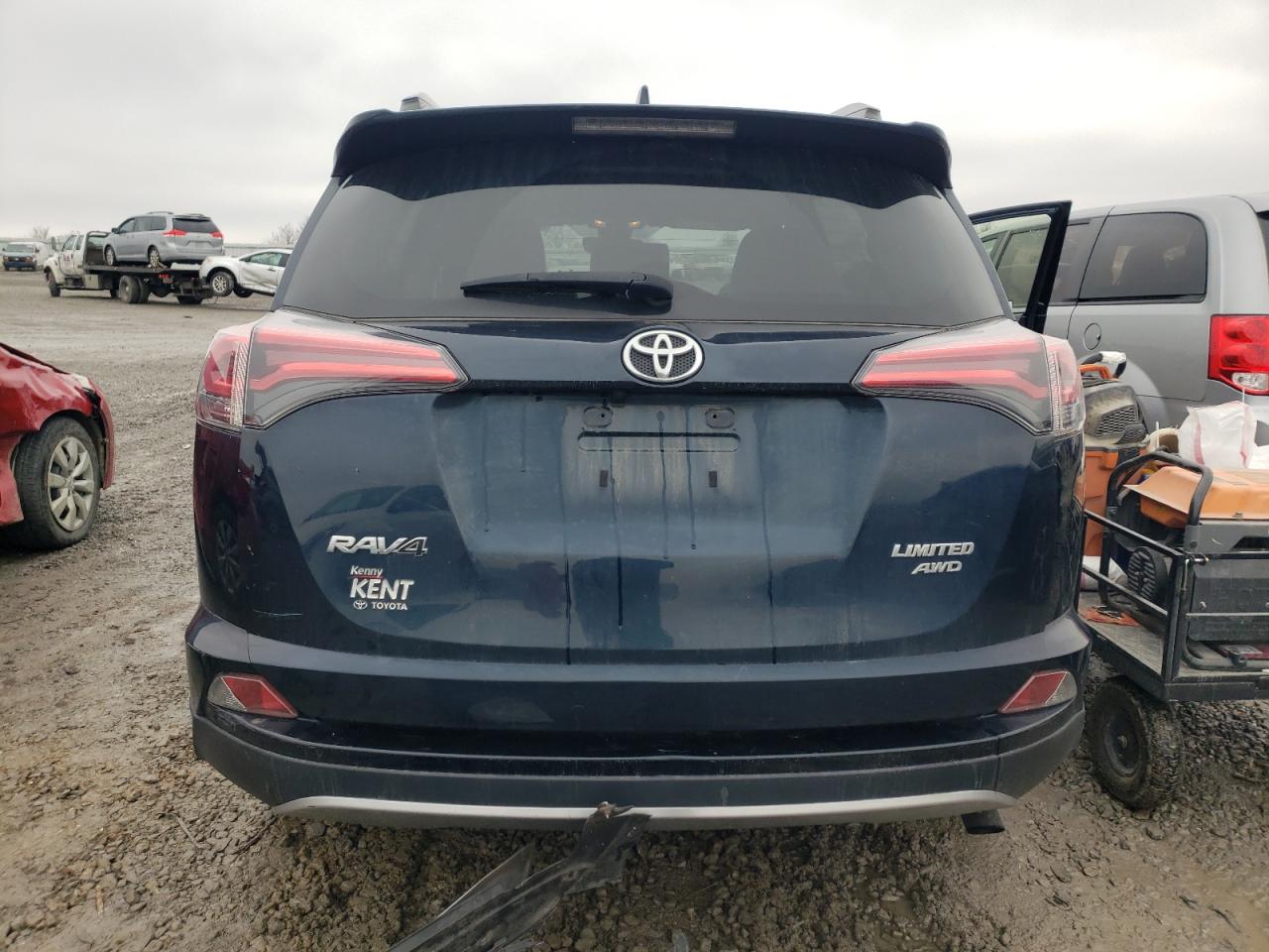 2018 Toyota RAV 4 - Image 6