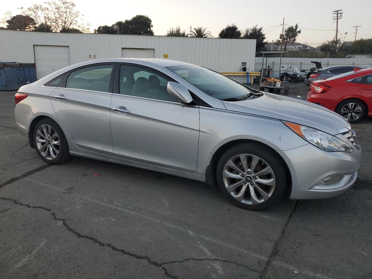 2012 Hyundai Sonata - Image 4