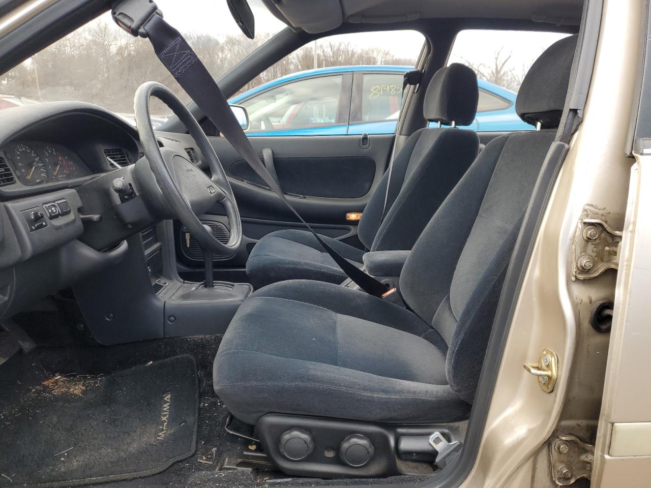1990 Nissan Maxima VIN: JN1HJ01P8LT402950 Lot: 82714734