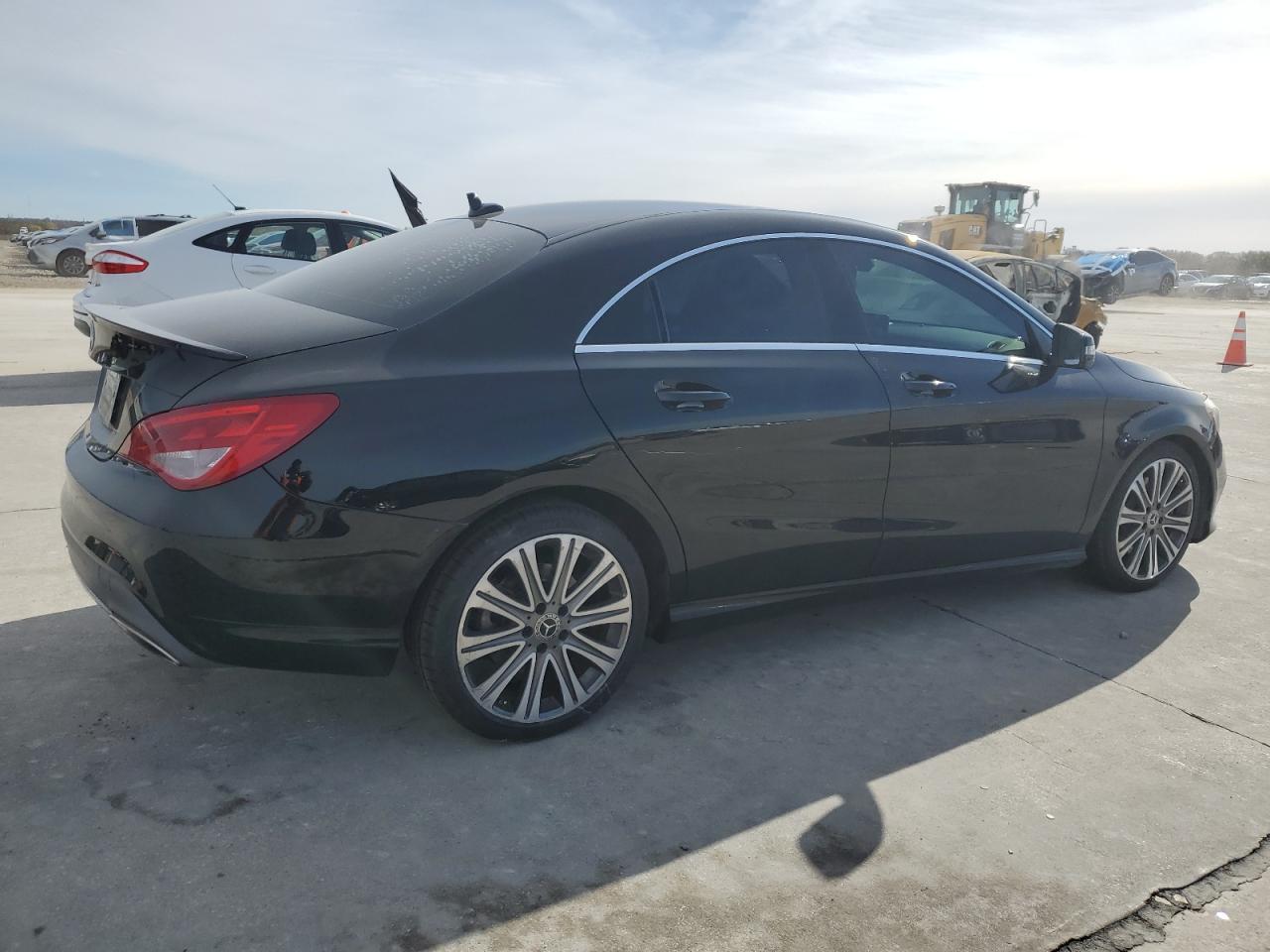 VIN WDDSJ4EB4JN661435 2018 MERCEDES-BENZ CLA-CLASS no.3