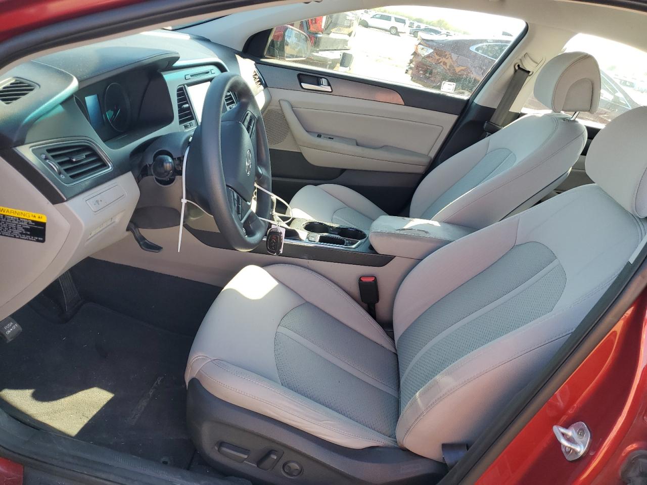2016 Hyundai Sonata - Image 7