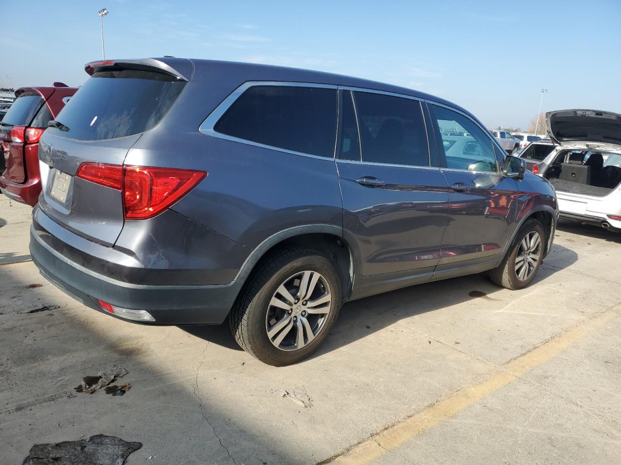 VIN 5FNYF5H71GB049784 2016 HONDA PILOT no.3