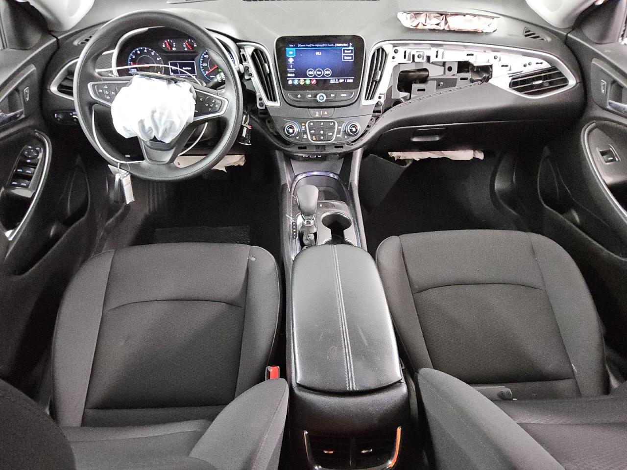 2023 Chevrolet Malibu - Image 8